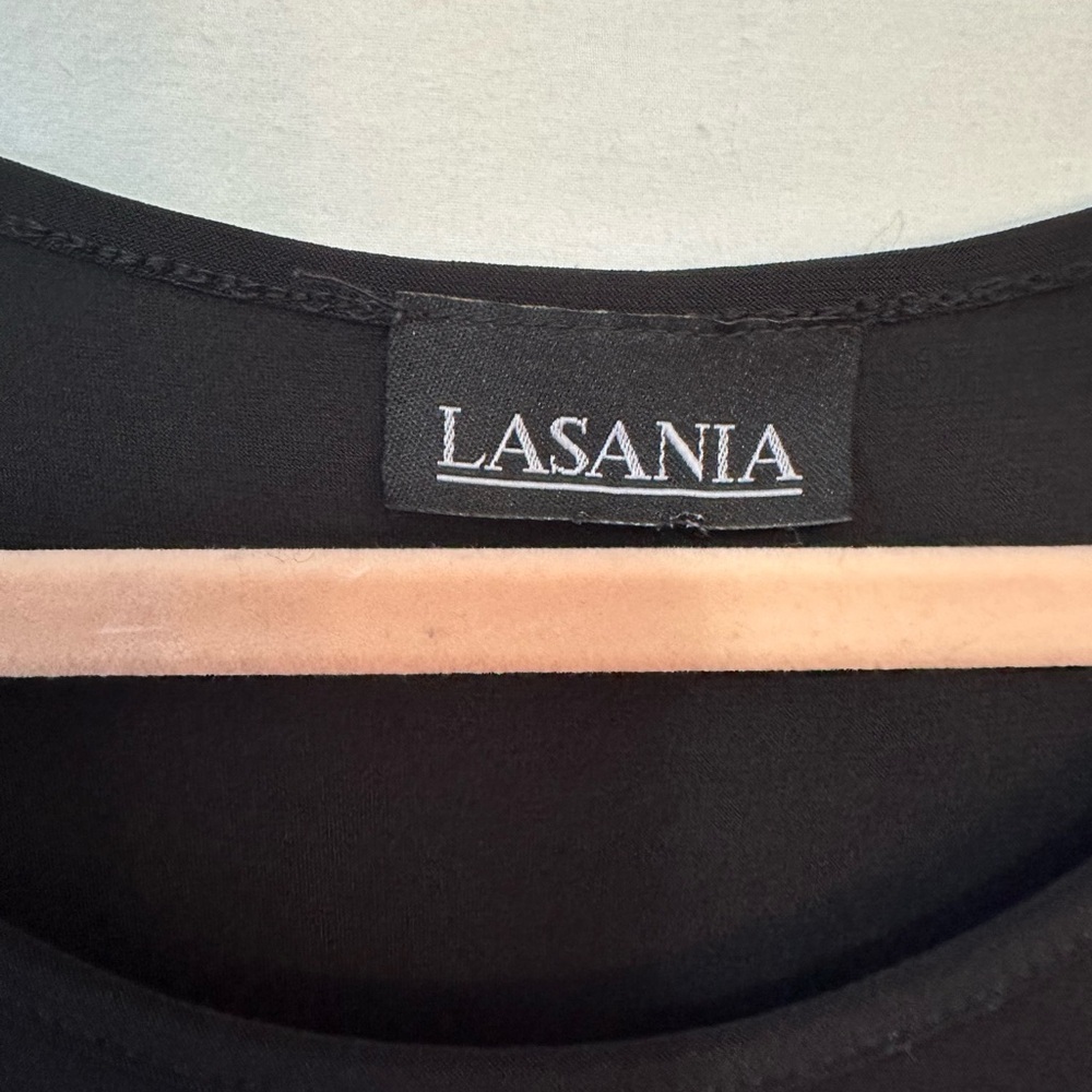 LASANIA Black Sleeveless Women's Top with ruffles on bottom Size Large - Picture 3 of 8